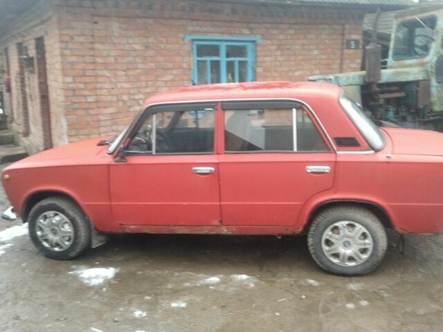 Красный ВАЗ 2101, объемом двигателя 1.2 л и пробегом 55 тыс. км за 429 $, фото 1 на Automoto.ua