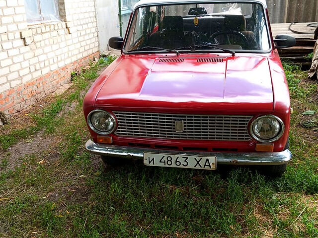 Красный ВАЗ 2101, объемом двигателя 1.3 л и пробегом 123 тыс. км за 500 $, фото 2 на Automoto.ua
