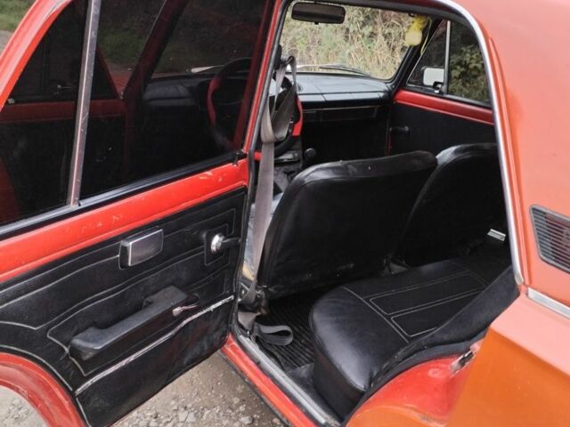 Красный ВАЗ 2101, объемом двигателя 0 л и пробегом 300 тыс. км за 887 $, фото 4 на Automoto.ua