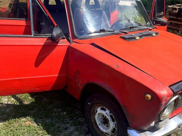 Красный ВАЗ 2101, объемом двигателя 1.3 л и пробегом 93 тыс. км за 300 $, фото 3 на Automoto.ua