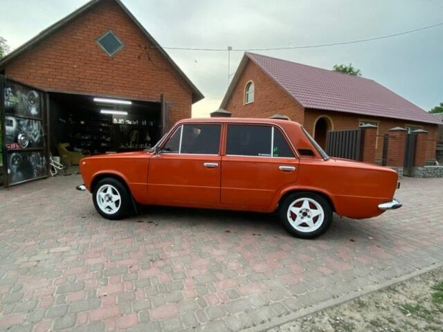 Червоний ВАЗ 2101, об'ємом двигуна 1.2 л та пробігом 98 тис. км за 850 $, фото 5 на Automoto.ua
