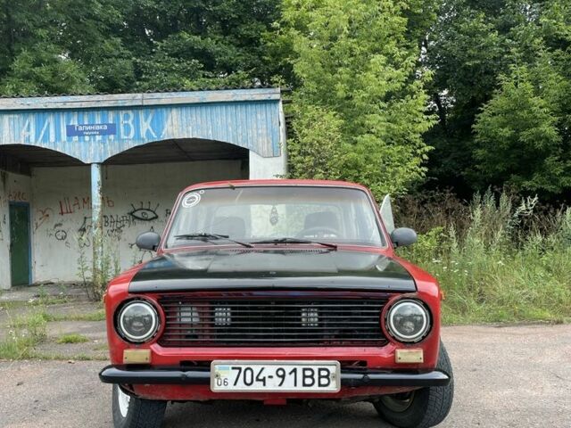Красный ВАЗ 2101, объемом двигателя 1.5 л и пробегом 3 тыс. км за 389 $, фото 4 на Automoto.ua