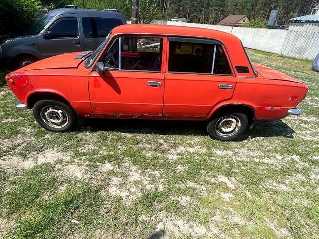 Красный ВАЗ 2101, объемом двигателя 1.3 л и пробегом 93 тыс. км за 300 $, фото 1 на Automoto.ua