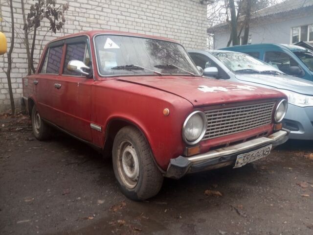 Красный ВАЗ 2101, объемом двигателя 0 л и пробегом 350 тыс. км за 308 $, фото 2 на Automoto.ua