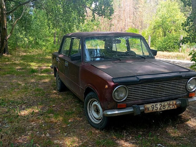 Красный ВАЗ 2101, объемом двигателя 1.3 л и пробегом 70 тыс. км за 350 $, фото 1 на Automoto.ua