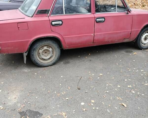 Красный ВАЗ 2101, объемом двигателя 0 л и пробегом 300 тыс. км за 241 $, фото 1 на Automoto.ua