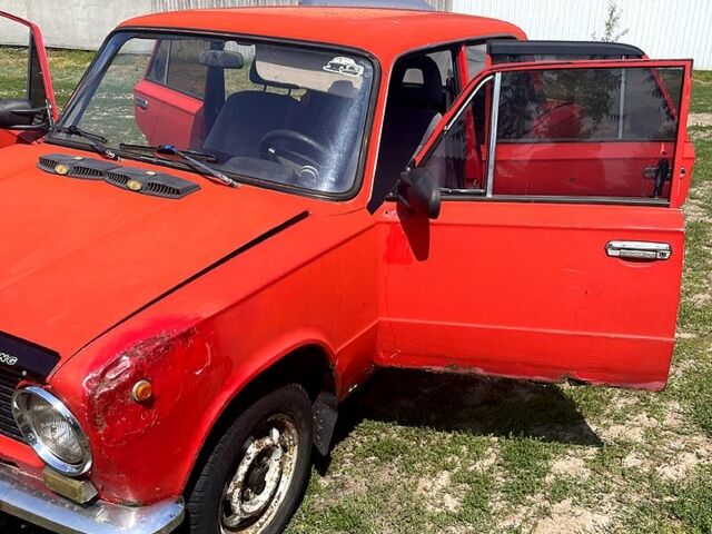 Красный ВАЗ 2101, объемом двигателя 1.3 л и пробегом 93 тыс. км за 300 $, фото 4 на Automoto.ua