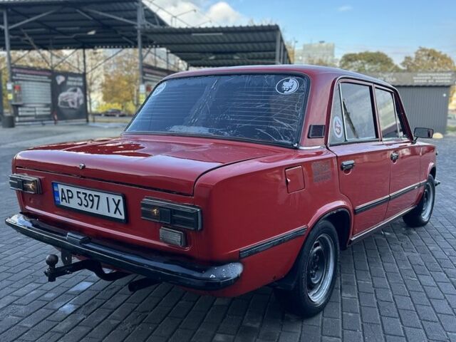 Червоний ВАЗ 2101, об'ємом двигуна 1.2 л та пробігом 500 тис. км за 371 $, фото 4 на Automoto.ua