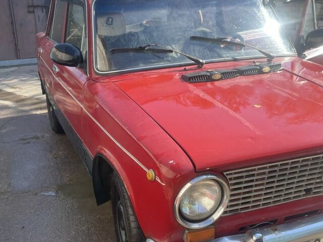 Красный ВАЗ 2101, объемом двигателя 1.2 л и пробегом 2 тыс. км за 406 $, фото 5 на Automoto.ua