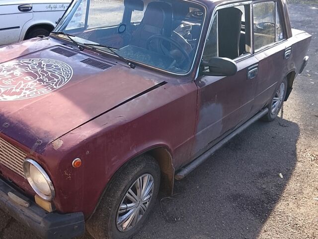 Красный ВАЗ 2101, объемом двигателя 1.4 л и пробегом 87 тыс. км за 477 $, фото 3 на Automoto.ua