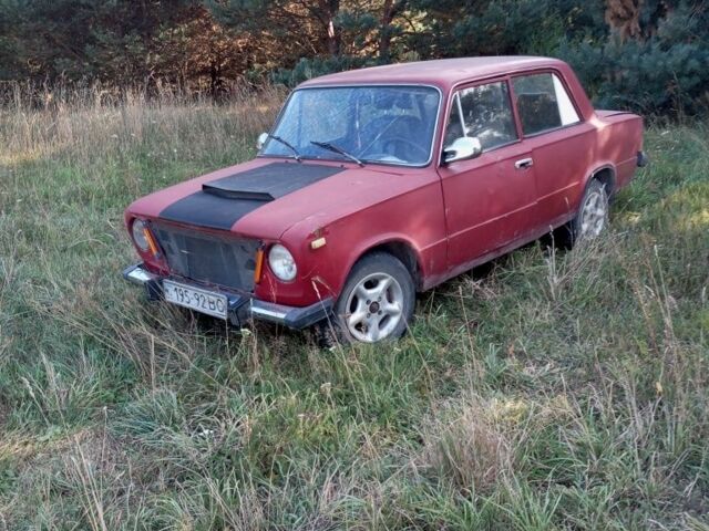 ВАЗ 2101 1987 у Ковель на Automoto.ua Червоний ВАЗ 2101, об'ємом двигуна 0 л та пробігом 765 тис. км за 311 $, фото 1 на Automoto.ua