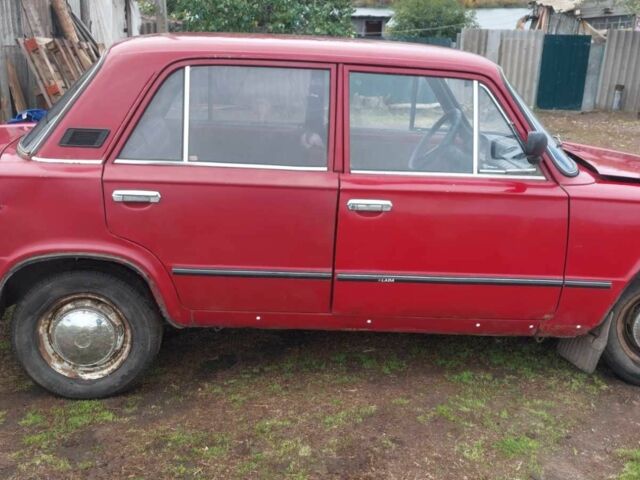 Красный ВАЗ 2101, объемом двигателя 1.3 л и пробегом 96 тыс. км за 596 $, фото 1 на Automoto.ua