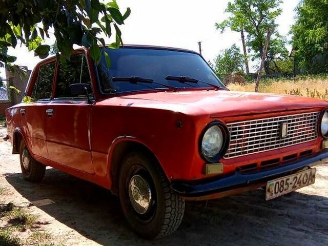 Красный ВАЗ 2101, объемом двигателя 1.6 л и пробегом 0 тыс. км за 550 $, фото 1 на Automoto.ua