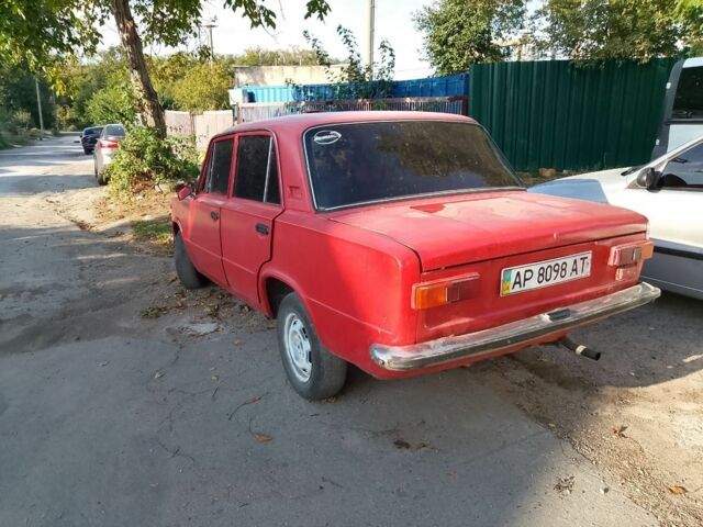 Красный ВАЗ 2101, объемом двигателя 10 л и пробегом 999 тыс. км за 357 $, фото 6 на Automoto.ua