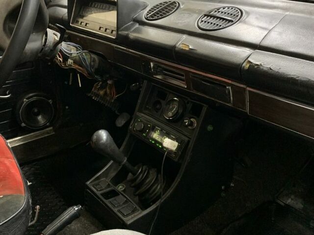 Красный ВАЗ 2101, объемом двигателя 1.3 л и пробегом 200 тыс. км за 355 $, фото 6 на Automoto.ua