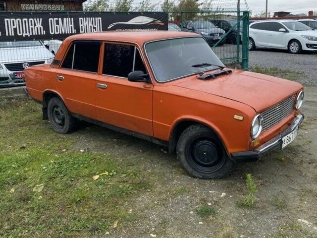 Красный ВАЗ 2101, объемом двигателя 1 л и пробегом 330 тыс. км за 100 $, фото 1 на Automoto.ua