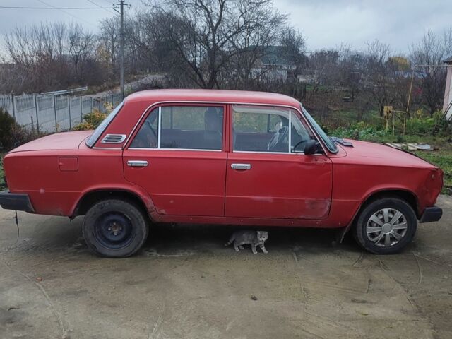 Красный ВАЗ 2101, объемом двигателя 1.2 л и пробегом 818 тыс. км за 357 $, фото 2 на Automoto.ua