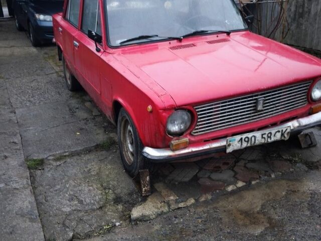 Красный ВАЗ 2101, объемом двигателя 1.2 л и пробегом 150 тыс. км за 200 $, фото 1 на Automoto.ua