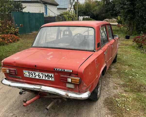 Красный ВАЗ 2101, объемом двигателя 1.1 л и пробегом 10 тыс. км за 327 $, фото 2 на Automoto.ua