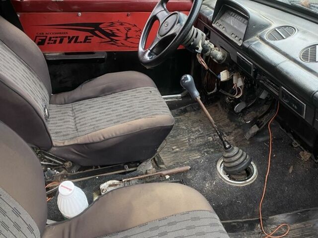 Красный ВАЗ 2101, объемом двигателя 1.5 л и пробегом 3 тыс. км за 213 $, фото 5 на Automoto.ua