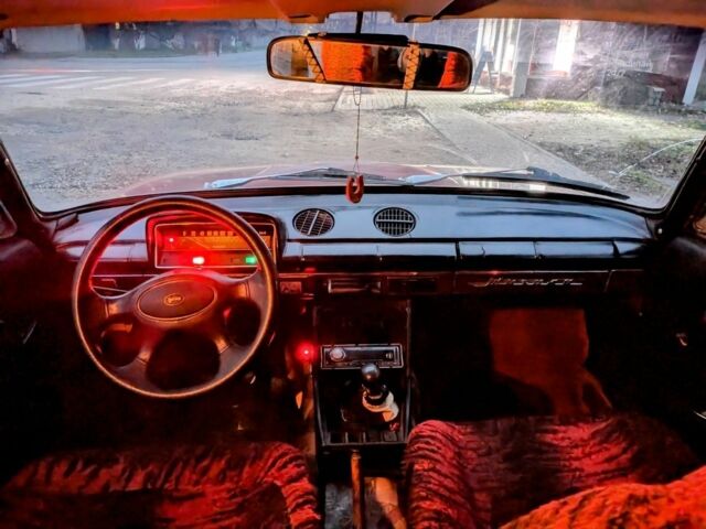 Красный ВАЗ 2101, объемом двигателя 1.3 л и пробегом 400 тыс. км за 476 $, фото 9 на Automoto.ua