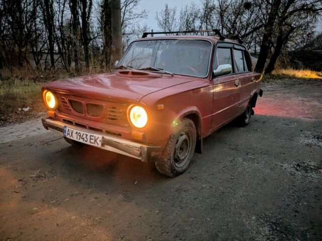 Красный ВАЗ 2101, объемом двигателя 1.3 л и пробегом 400 тыс. км за 476 $, фото 2 на Automoto.ua