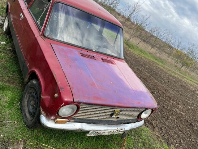 Красный ВАЗ 2101, объемом двигателя 0 л и пробегом 400 тыс. км за 170 $, фото 2 на Automoto.ua