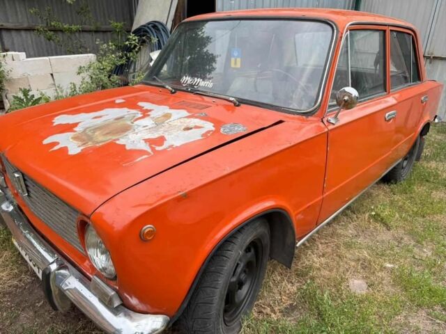 Красный ВАЗ 2101, объемом двигателя 1.2 л и пробегом 813 тыс. км за 363 $, фото 2 на Automoto.ua