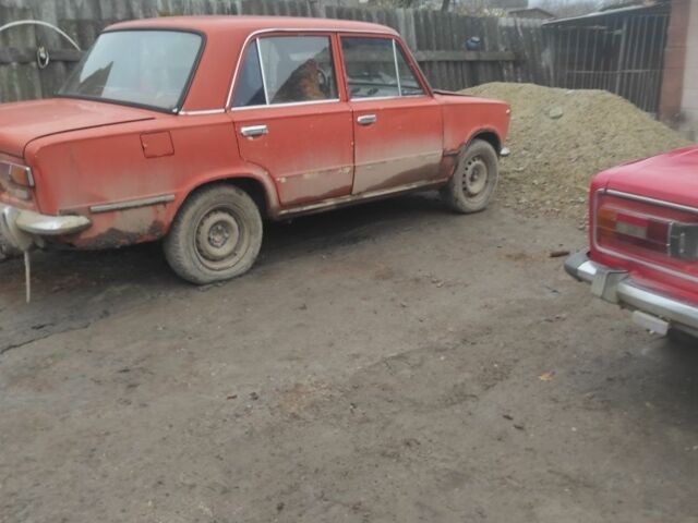 Красный ВАЗ 2101, объемом двигателя 0 л и пробегом 1 тыс. км за 354 $, фото 4 на Automoto.ua