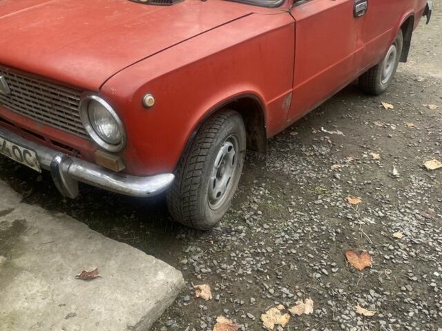 Красный ВАЗ 2101, объемом двигателя 1.6 л и пробегом 300 тыс. км за 300 $, фото 4 на Automoto.ua