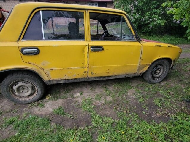 Желтый ВАЗ 2101, объемом двигателя 1.6 л и пробегом 2 тыс. км за 19000 $, фото 2 на Automoto.ua