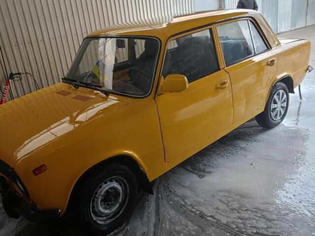 Жовтий ВАЗ 2101, об'ємом двигуна 1.2 л та пробігом 300 тис. км за 1600 $, фото 2 на Automoto.ua
