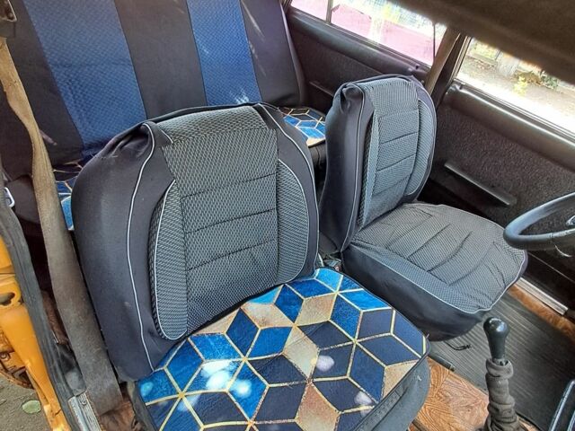 Желтый ВАЗ 2101, объемом двигателя 1 л и пробегом 137 тыс. км за 417 $, фото 5 на Automoto.ua