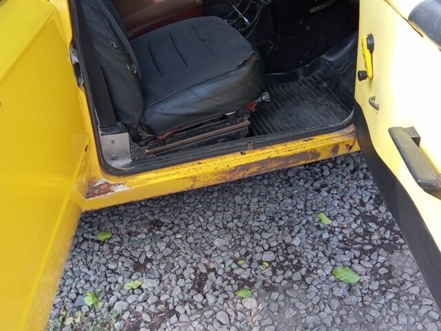 Желтый ВАЗ 2101, объемом двигателя 1 л и пробегом 1 тыс. км за 345 $, фото 9 на Automoto.ua