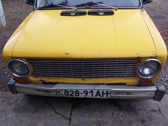 Желтый ВАЗ 2101, объемом двигателя 1 л и пробегом 1 тыс. км за 345 $, фото 5 на Automoto.ua