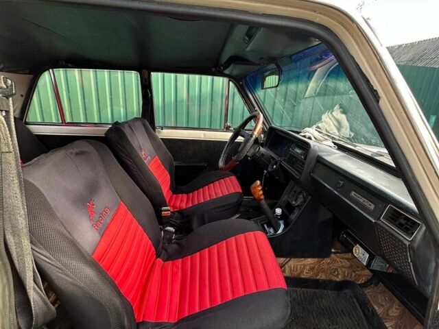 Желтый ВАЗ 2101, объемом двигателя 1.2 л и пробегом 150 тыс. км за 828 $, фото 4 на Automoto.ua