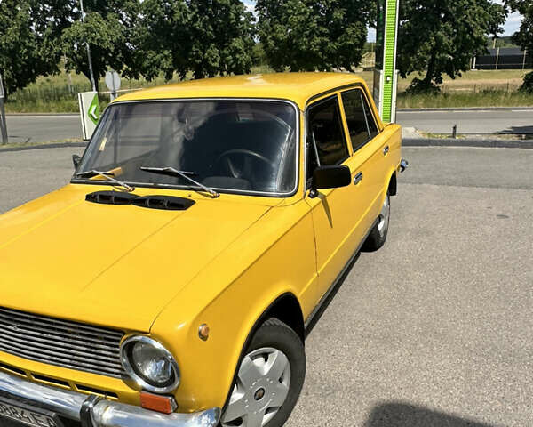 Жовтий ВАЗ 2101, об'ємом двигуна 1.2 л та пробігом 200 тис. км за 900 $, фото 5 на Automoto.ua