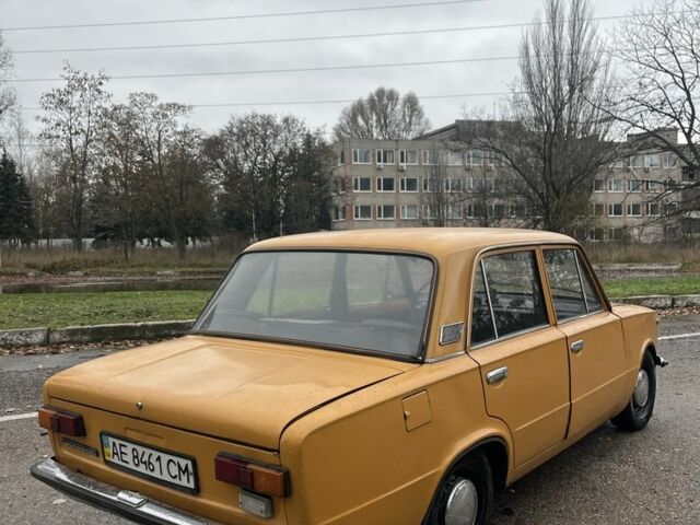 Желтый ВАЗ 2101, объемом двигателя 1.3 л и пробегом 666 тыс. км за 643 $, фото 2 на Automoto.ua