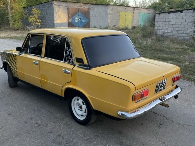 Желтый ВАЗ 2101, объемом двигателя 1.3 л и пробегом 80 тыс. км за 950 $, фото 4 на Automoto.ua