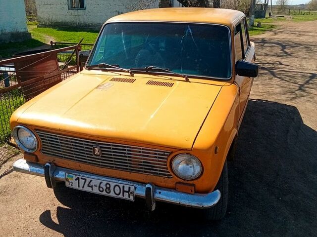 Желтый ВАЗ 2101, объемом двигателя 11 л и пробегом 0 тыс. км за 500 $, фото 1 на Automoto.ua