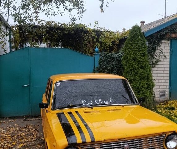 Желтый ВАЗ 2101, объемом двигателя 1 л и пробегом 30 тыс. км за 404 $, фото 1 на Automoto.ua