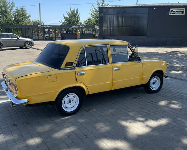 Желтый ВАЗ 2101, объемом двигателя 1.3 л и пробегом 780 тыс. км за 1099 $, фото 5 на Automoto.ua
