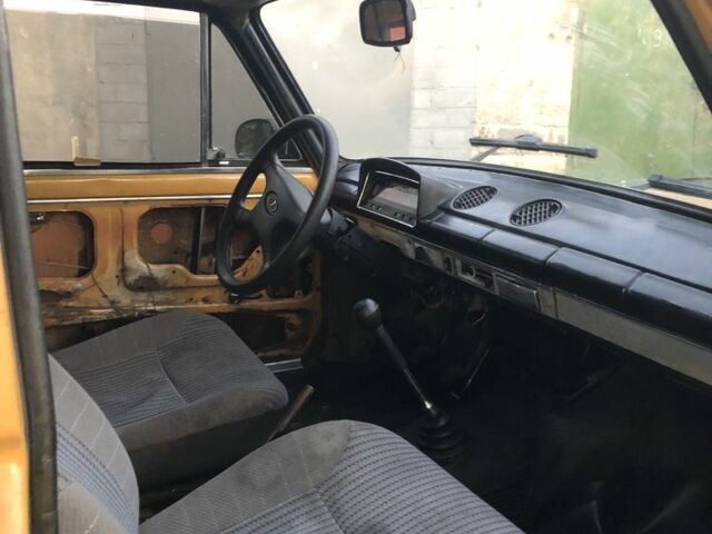 Желтый ВАЗ 2101, объемом двигателя 1.2 л и пробегом 100 тыс. км за 322 $, фото 4 на Automoto.ua