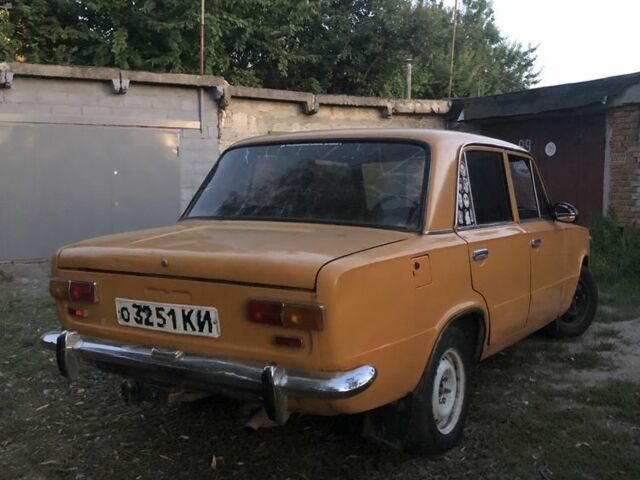 Желтый ВАЗ 2101, объемом двигателя 1.2 л и пробегом 100 тыс. км за 322 $, фото 6 на Automoto.ua