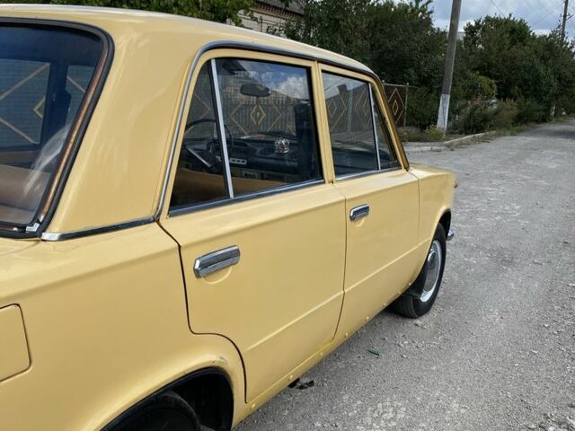Желтый ВАЗ 2101, объемом двигателя 1.3 л и пробегом 37 тыс. км за 650 $, фото 6 на Automoto.ua