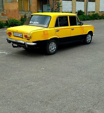Желтый ВАЗ 2101, объемом двигателя 12 л и пробегом 0 тыс. км за 380 $, фото 4 на Automoto.ua