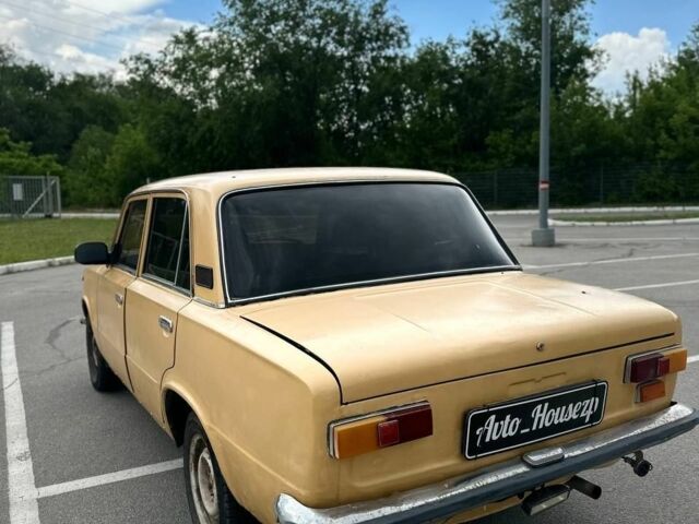 Желтый ВАЗ 2101, объемом двигателя 0 л и пробегом 200 тыс. км за 700 $, фото 3 на Automoto.ua
