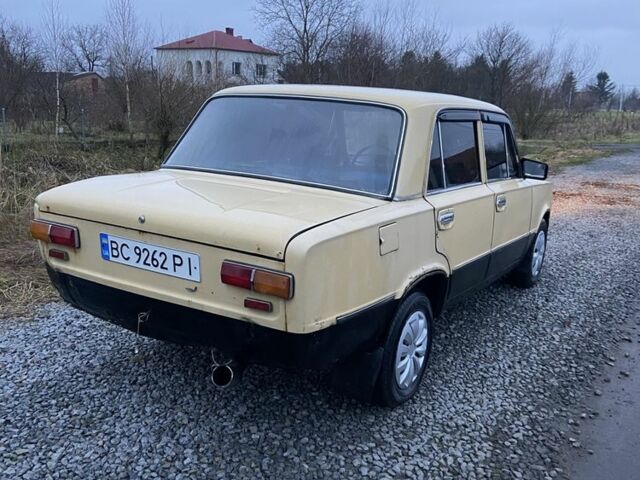 Желтый ВАЗ 2101, объемом двигателя 1.2 л и пробегом 100 тыс. км за 300 $, фото 3 на Automoto.ua