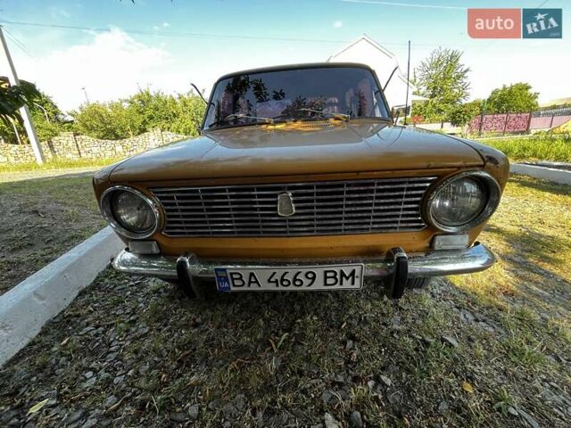 Жовтий ВАЗ 2101, об'ємом двигуна 1.2 л та пробігом 19 тис. км за 1000 $, фото 15 на Automoto.ua