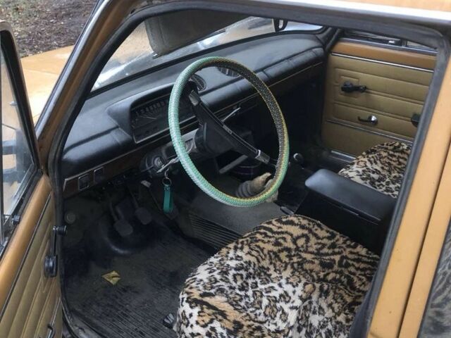 Жовтий ВАЗ 2101, об'ємом двигуна 1.4 л та пробігом 3 тис. км за 643 $, фото 4 на Automoto.ua